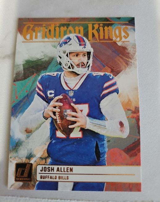 2023 Panini Donruss Gridiron Kings #GK-11 Josh Allen — front