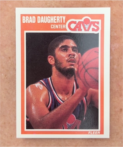 1989-90 Fleer #25 Brad Daugherty — front