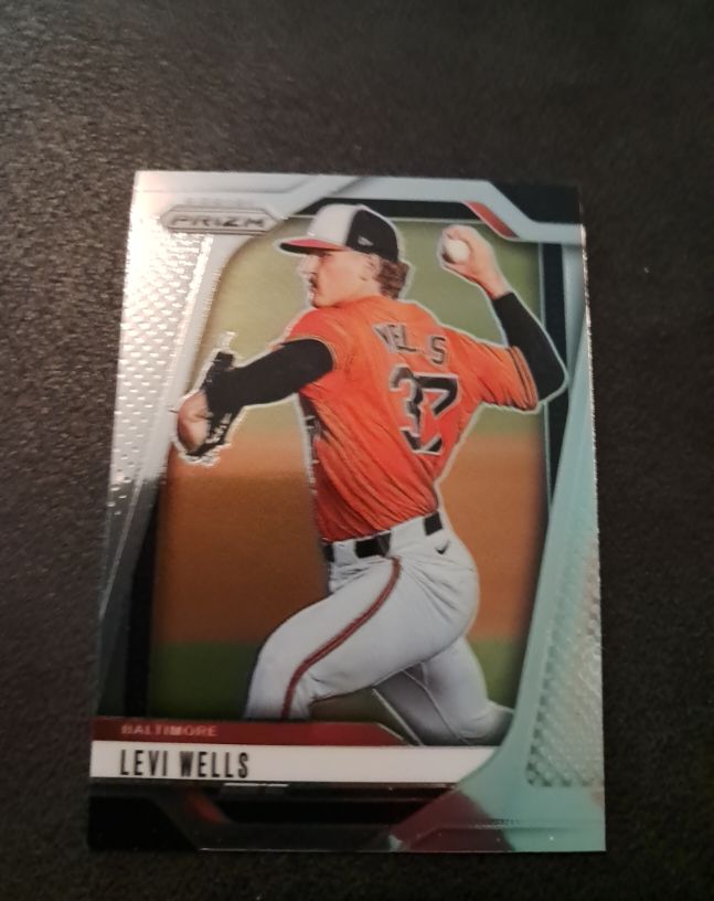 2025 Panini Prizm #68 Levi Wells — front