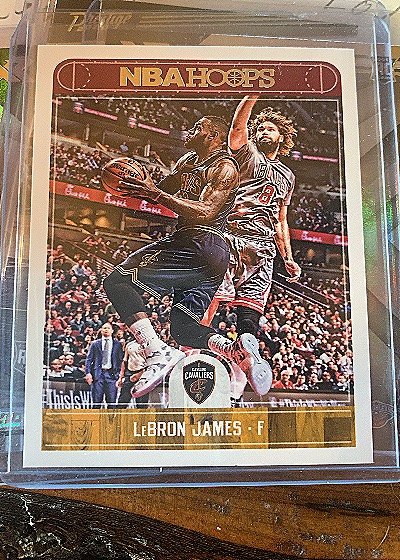 2017-18 Panini NBA Hoops #25 LeBron James — front
