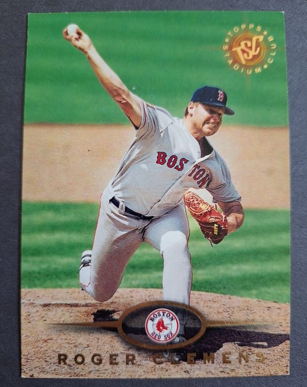 1995 Topps Stadium Club #10 Roger Clemens — front