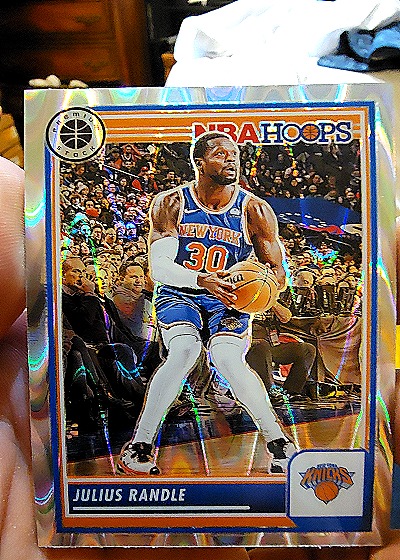 2023-24 Panini NBA Hoops Premium Stock #30 Julius Randle — front