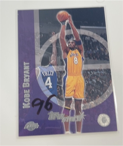 2000-01 Topps Stars #30 Kobe Bryant — front