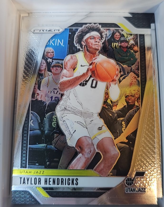 2024-25 Panini Prizm #32 Taylor Hendricks — front