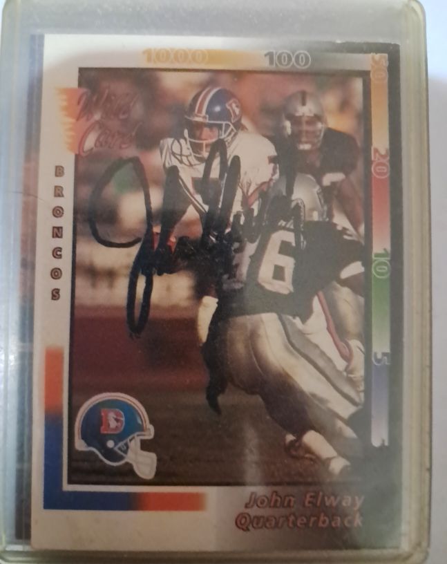 1992 Wild Card #117 John Elway — front