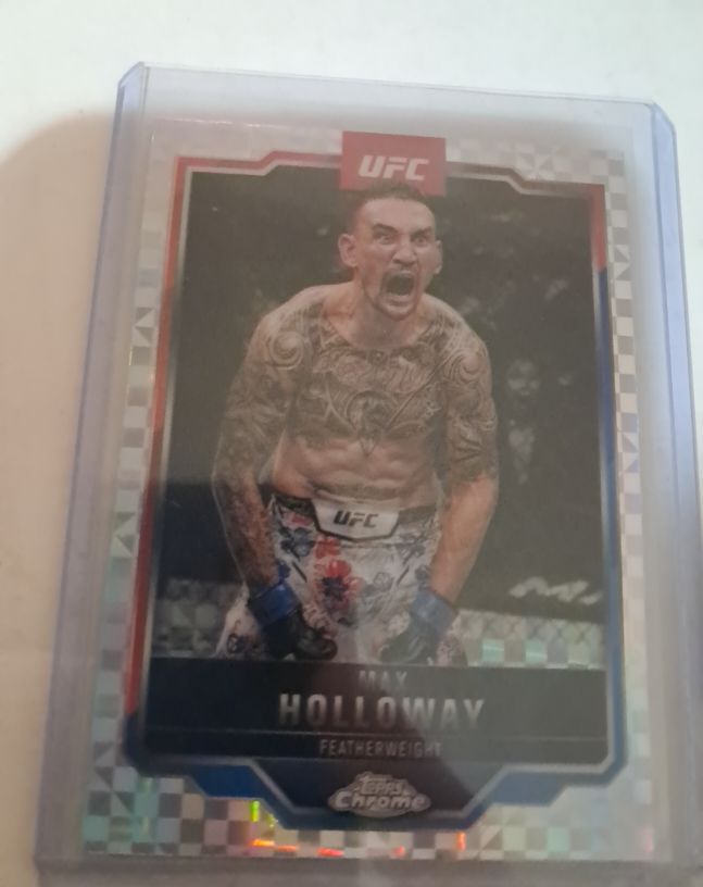 2025 Topps Chrome UFC #100 Max Holloway — front