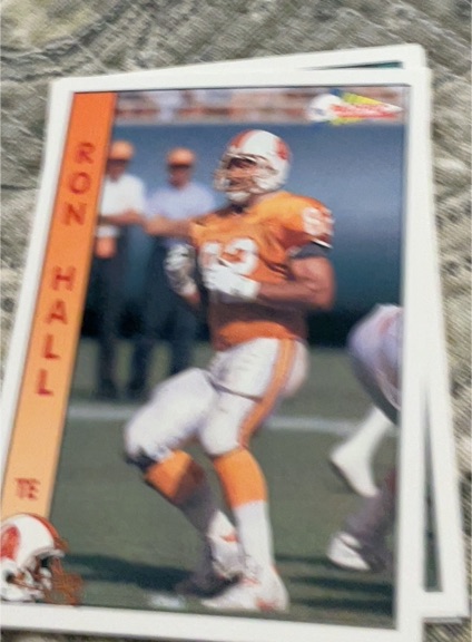 1992 Pacific #632 Ron Hall — front