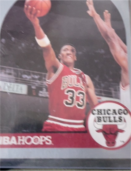 1990-91 Hoops #69 Scottie Pippen — front
