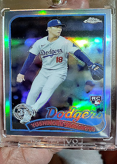 2024 Topps Chrome Update 1989 #89CU-5 Yoshinobu Yamamoto — front