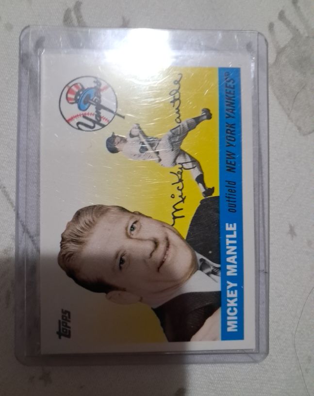 1959 Topps #311 Mickey Mantle — front