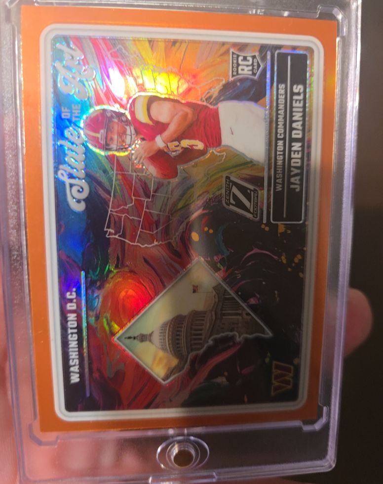 2024 Panini Zenith #19 Jayden Daniels — front