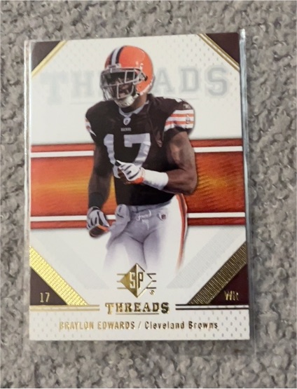2009 Upper Deck SP Threads #17 Braylon Edwards — front