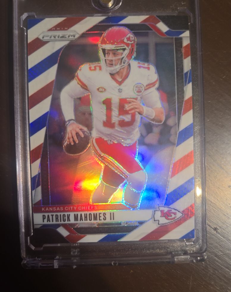 2024 Panini Prizm #138 Patrick Mahomes II Red White And Blue — front