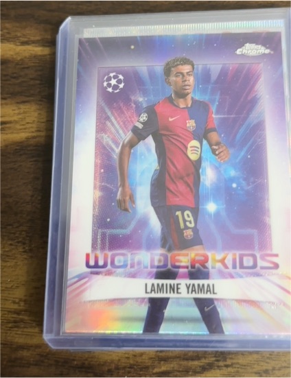 2024-25 Topps Chrome UEFA Club Competitions Wonderkids #WK-1 Lamine Yamal — front