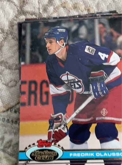 1996-97 Topps #205 Fredrik Olausson — front