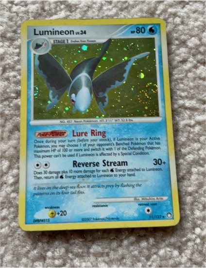 2007 Pokémon Mysterious Treasures #11 Lumineon — front