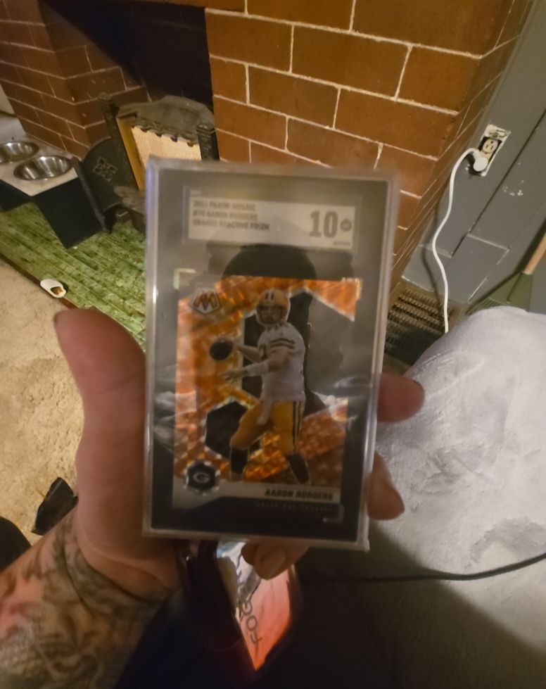 2021 Panini Mosaic #10 Aaron Rodgers — front
