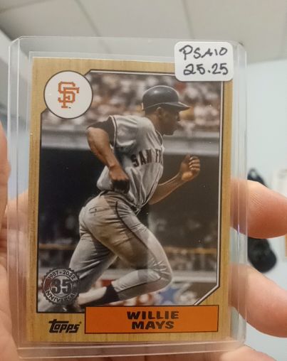 2022 Topps Series 1 1987 Topps Baseball 35th Anniversary #T87-96 Willie Mays — front