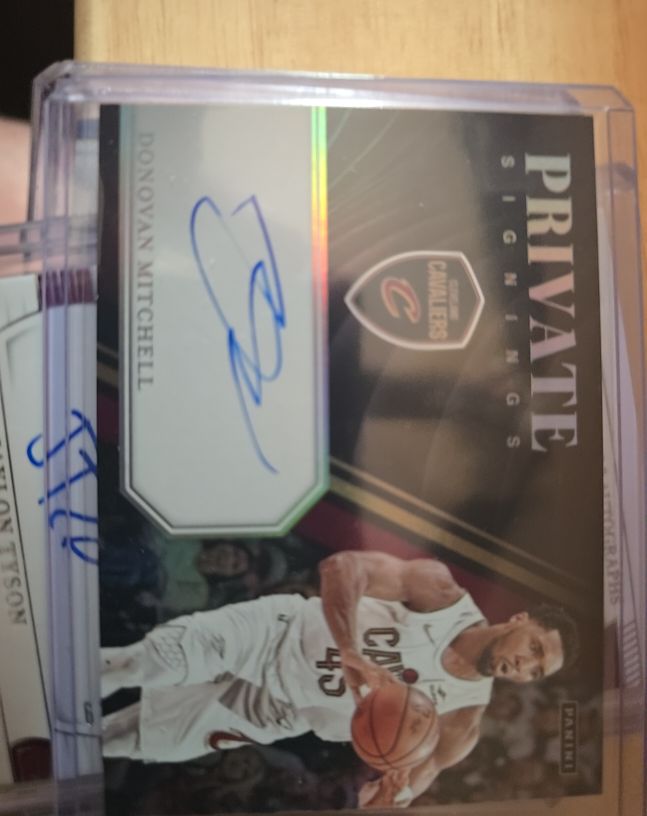 2024 Panini Private Signings Donovan Mitchell — front