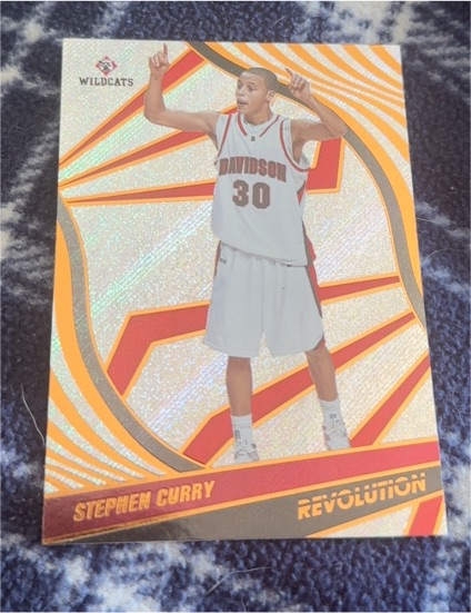 2022 Panini Chronicles Draft Picks Revolution #83 Stephen Curry — front