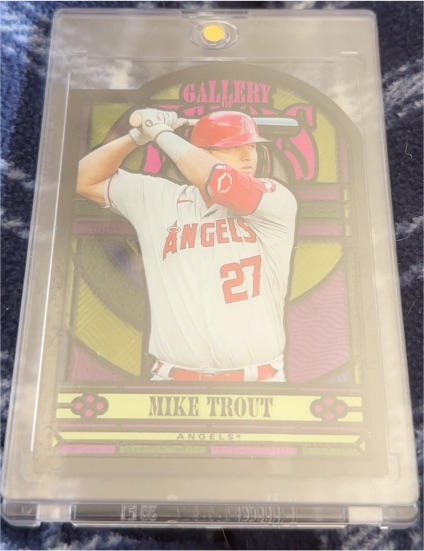 2021 Topps Gallery of Heroes #GOH-8 Mike Trout — front