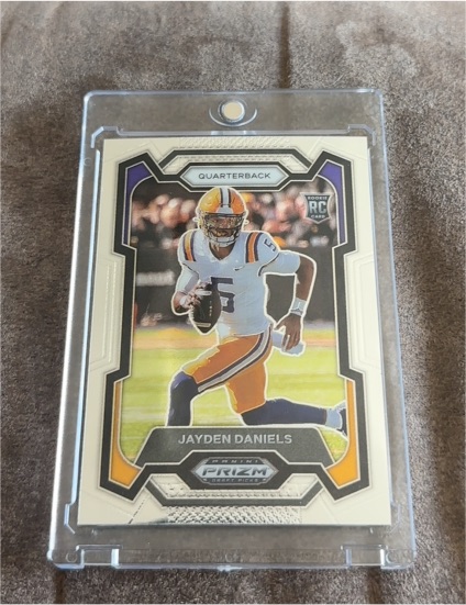 2024 Panini Prizm Draft Picks #108 Jayden Daniels — front