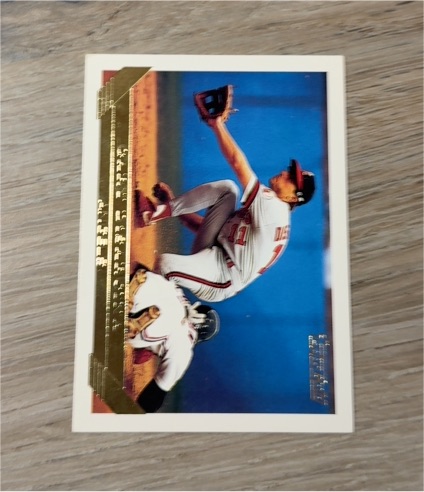 1993 Topps Gold #157 Gary DiSarcina — front