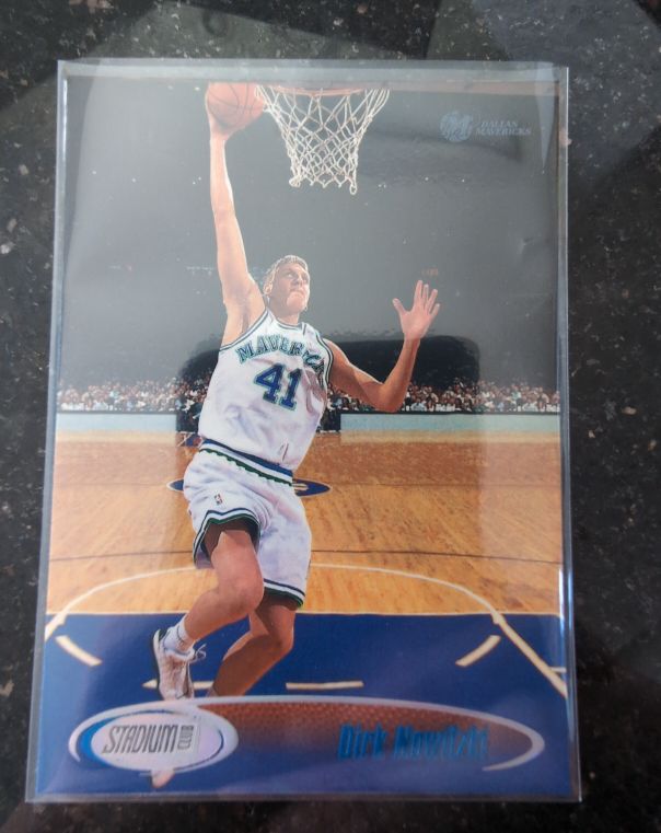 1998-99 Topps Stadium Club #202 Dirk Nowitzki — front