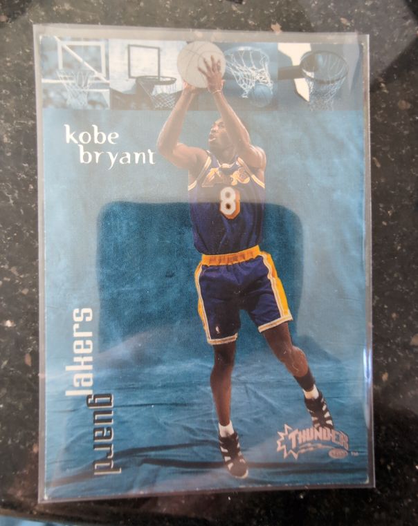 1998-99 Skybox Thunder #108 Kobe Bryant — front