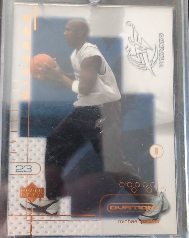 2001-02 Upper Deck Ovation #90 Michael Jordan — front