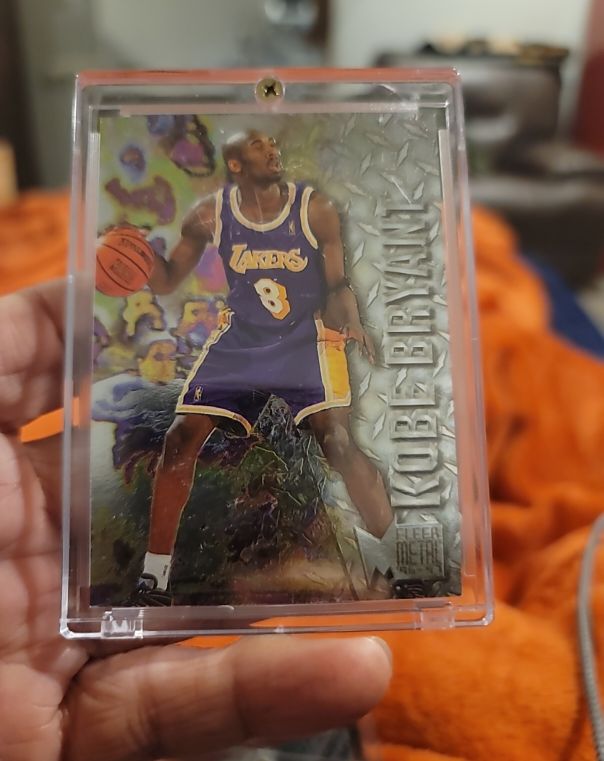 1996-97 Fleer Metal #181 Kobe Bryant Rookie Card — front