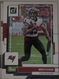 2022 Donruss #252 Mike Evans — front
