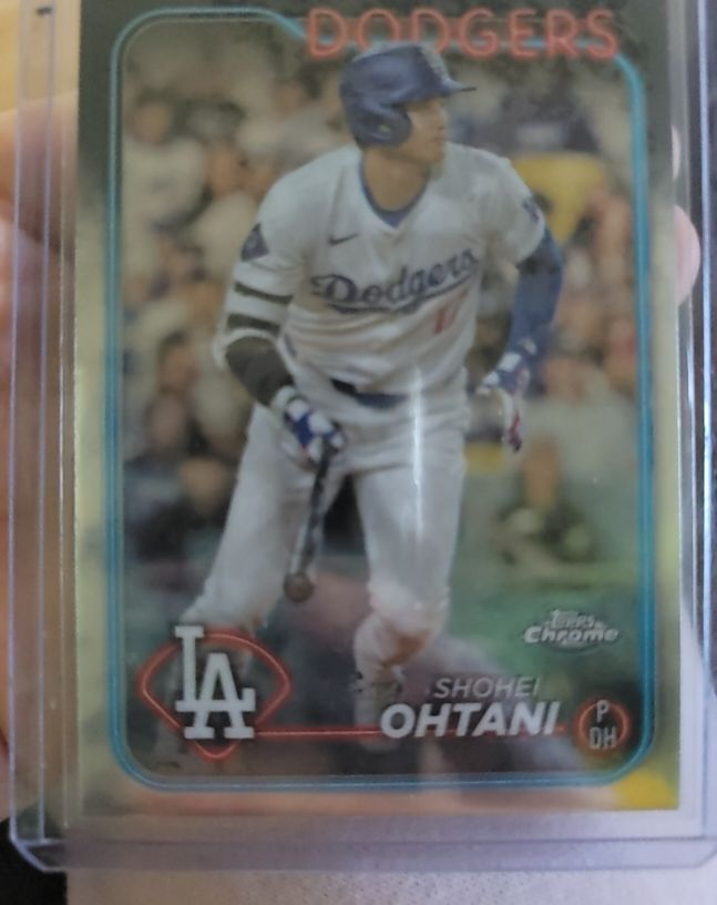 2024 Topps Chrome #1 Shohei Ohtani — front