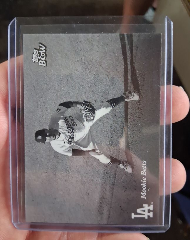 2023 Topps Black & White Mookie Betts — front