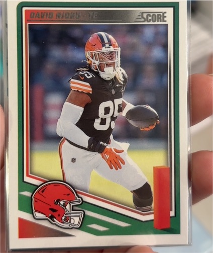 2025 Panini Score #113 David Njoku — front