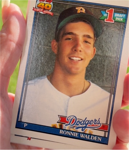 1991 Topps #596 Ronnie Walden — front