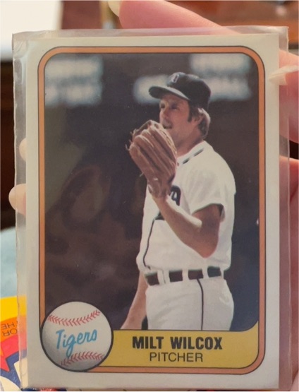 1981 Fleer #465 Milt Wilcox — front