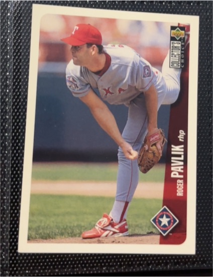 1996 Upper Deck Collector's Choice #738 Roger Pavlik — front