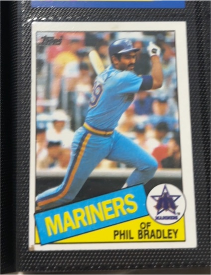1985 Topps #449 Phil Bradley — front