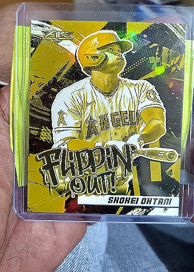 2022 Topps Fire Flippin' Out Gold Minted #FO-7 Shohei Ohtani — front