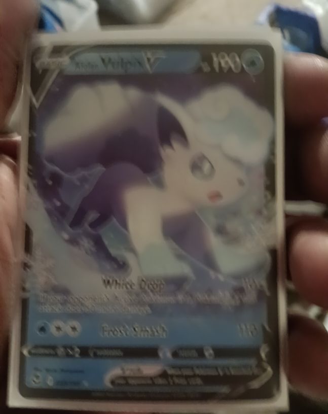 2022 Pokémon TCG Silver Tempest #033 Alolan Vulpix V — front