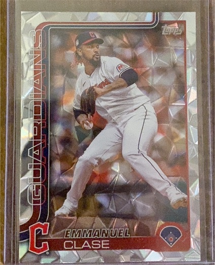 2025 Topps Series 1 #326 Emmanuel Clase — front