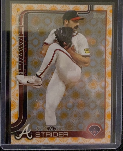 2025 Topps Series 2 #579 Spencer Strider Holiday Sun Parallel — front