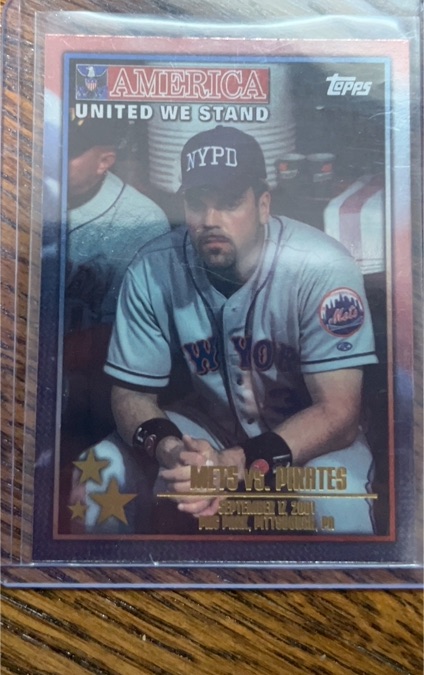 2001 Topps America United We Stand #358 Mike Piazza Mets vs Pirates — front