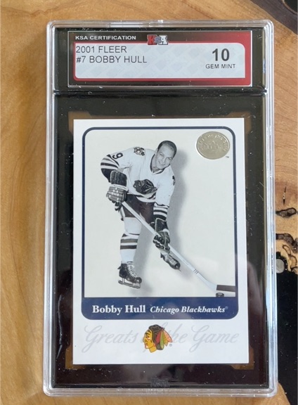 2001 Fleer #7 Bobby Hull — front