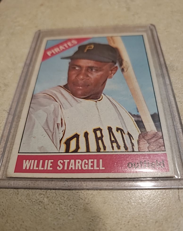 1966 Topps #255 Willie Stargell — front