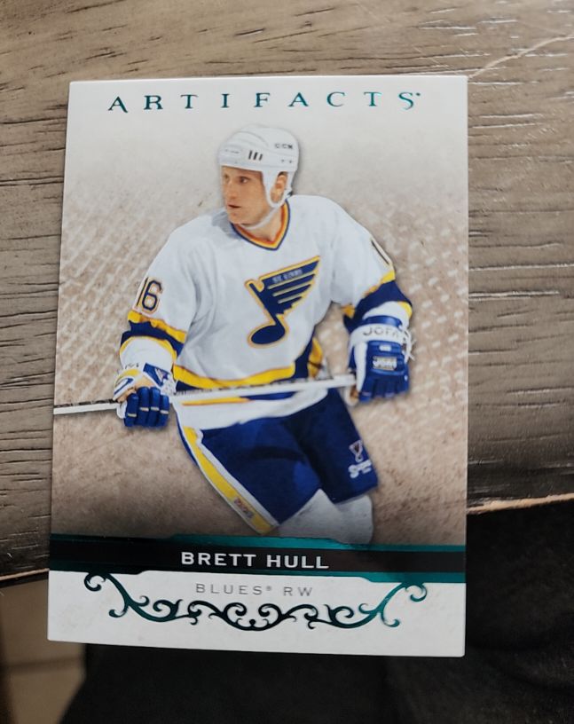 2021-22 Upper Deck Artifacts #16 Brett Hull — front
