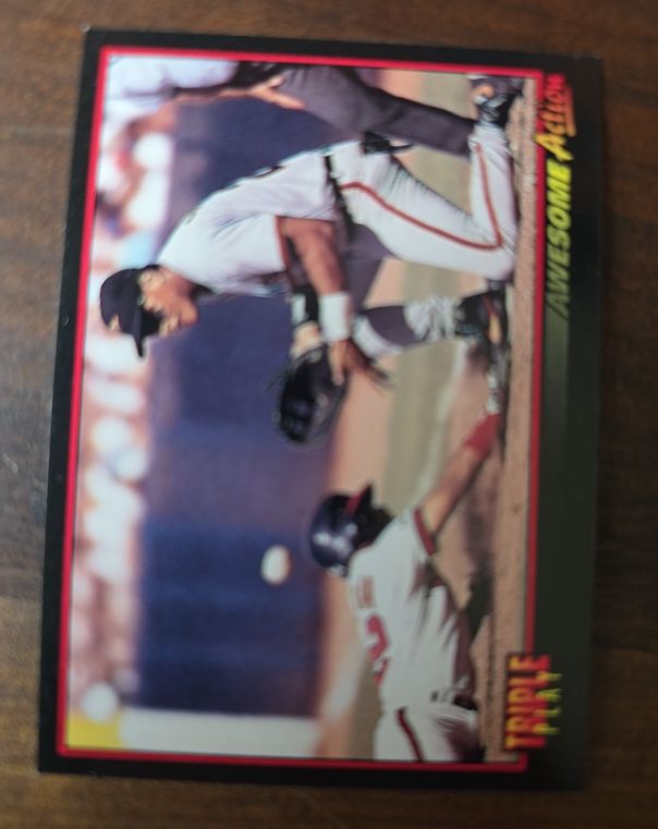 1993 Leaf Triple Play #200 Roberto Alomar — front