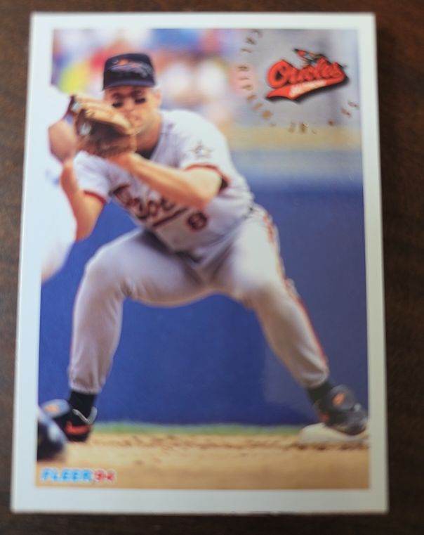 1994 Fleer #19 Alan Trammell — front