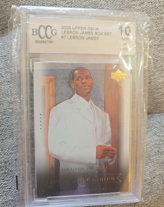 2003 Upper Deck #7 LeBron James Box Set — front